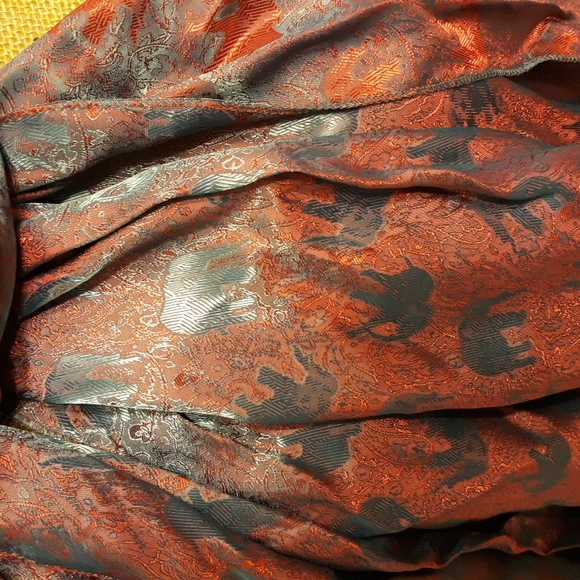 100% Silk Scarf - Picture 2 of 2